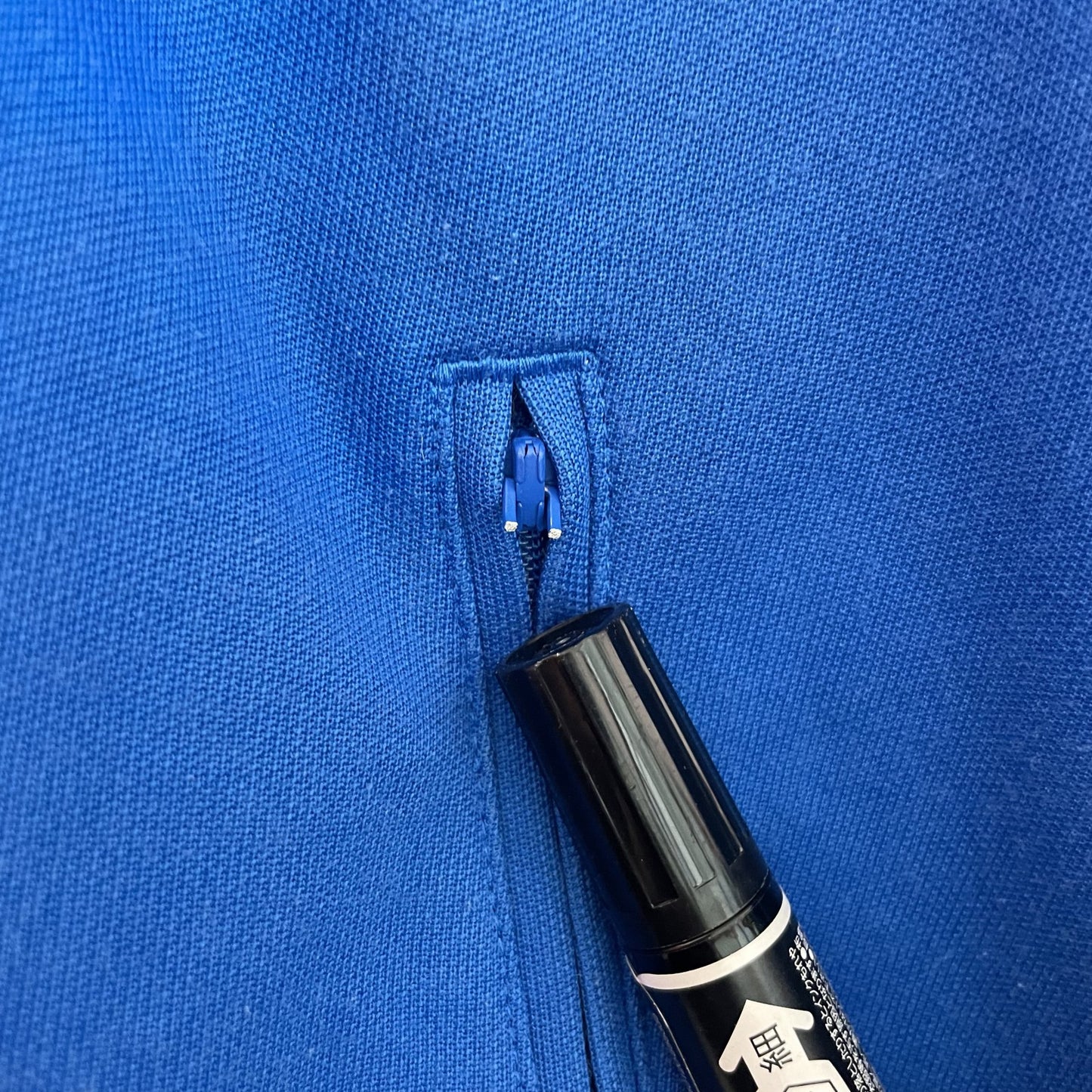 00s vintage 古着 ビンテージ アディダス adidas トラックジャケット 胸元刺繍ロゴ ストリート スポーツ シティ