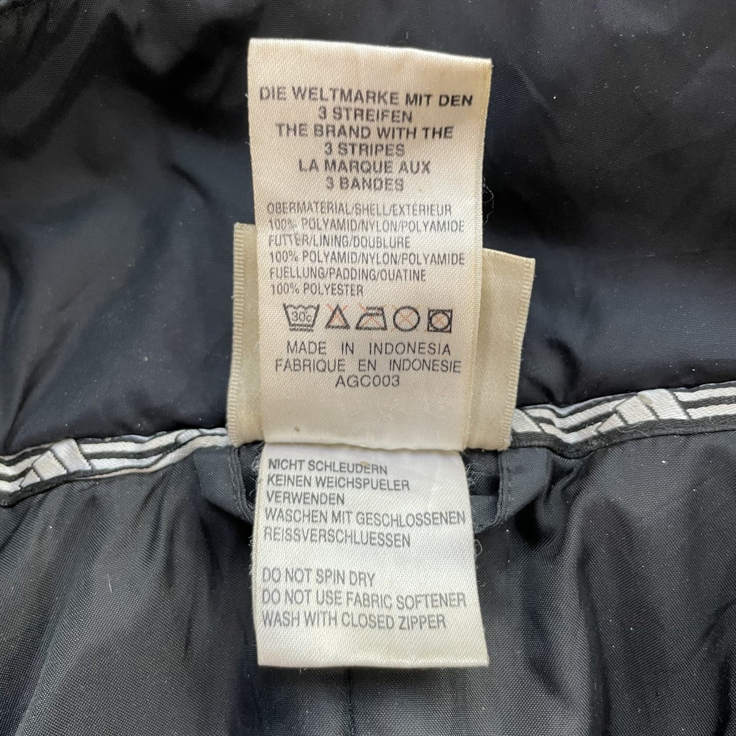 90s vintage 古着 ビンテージ adidas アディダス ナイロンジャケット ストリート サイドライン ワンポイントロゴ刺繍