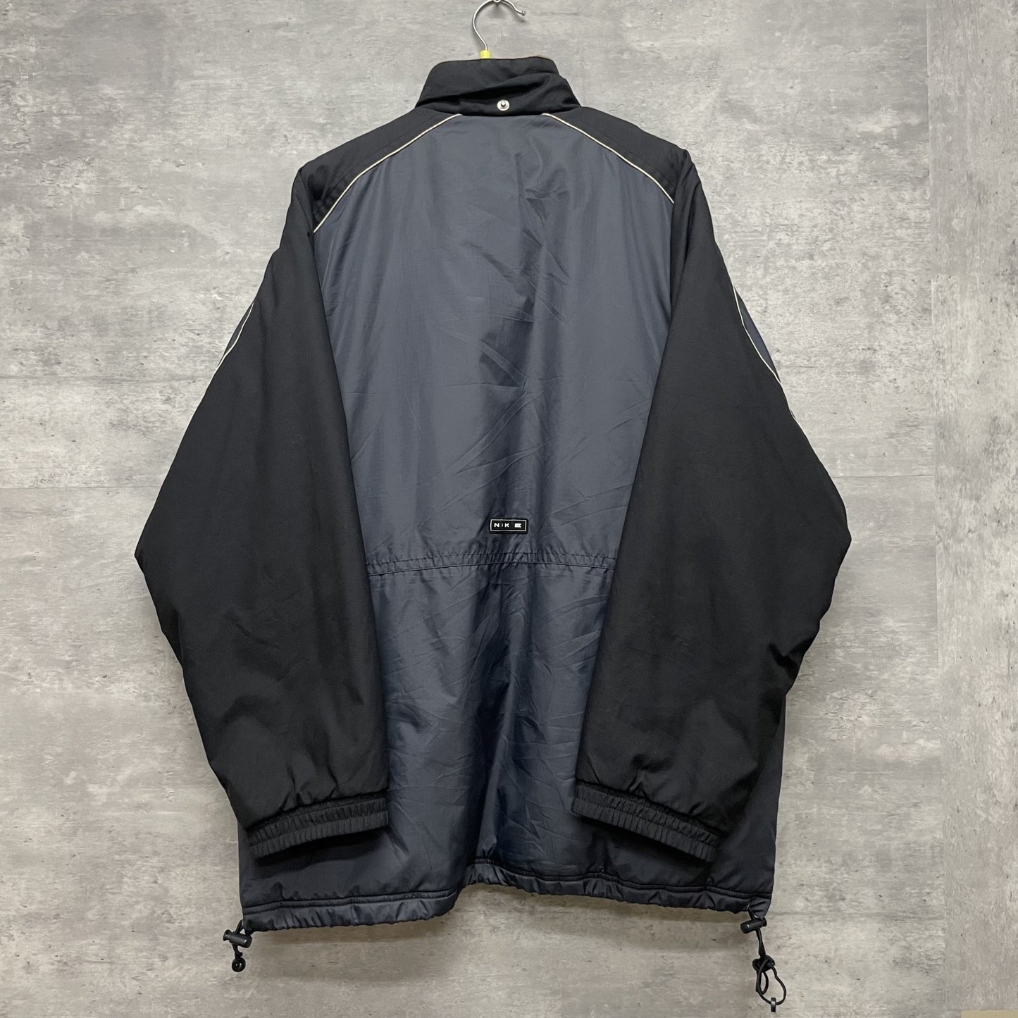 90s vintage NIKE 古着 ビンテージ ナイキ ナイロンジャケット 裾絞り ジップアップ ツートンカラー スウオッシュ