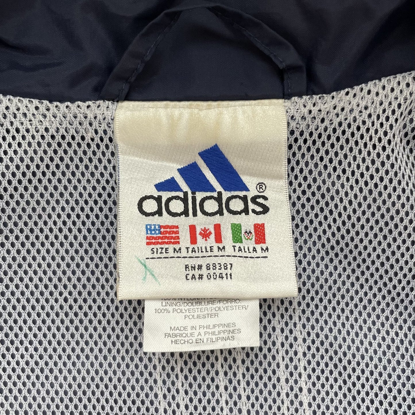 90s vintage 古着　ビンテージ　アディダス　ナイロンジャケット　adidas 三本ストライプ　フルジップ　ネイビー