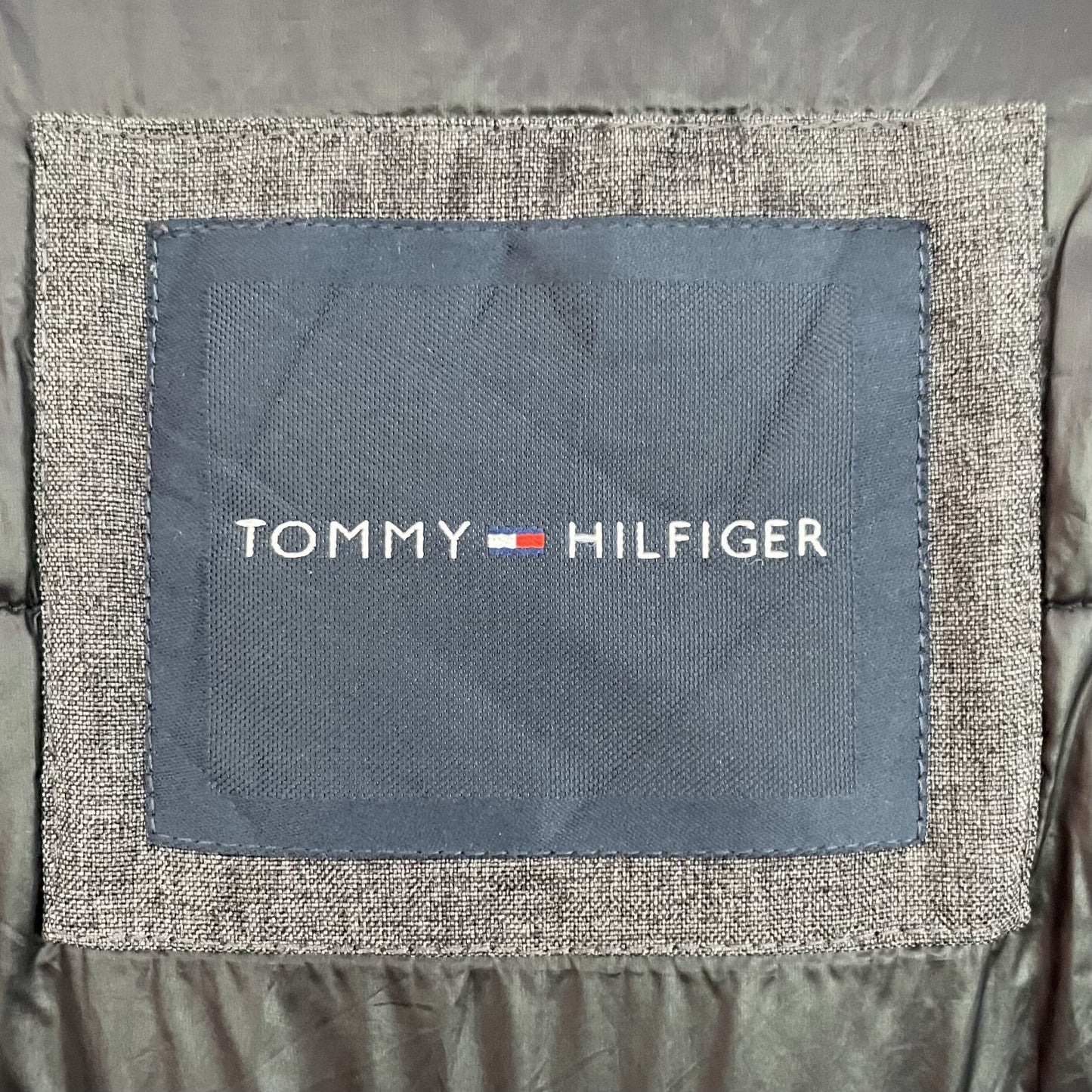 00s vintage 古着　ビンテージ　トミーヒルフィガー　TOMMYHILFIGER　フルジップ　フード付　ストリート　カジュアル