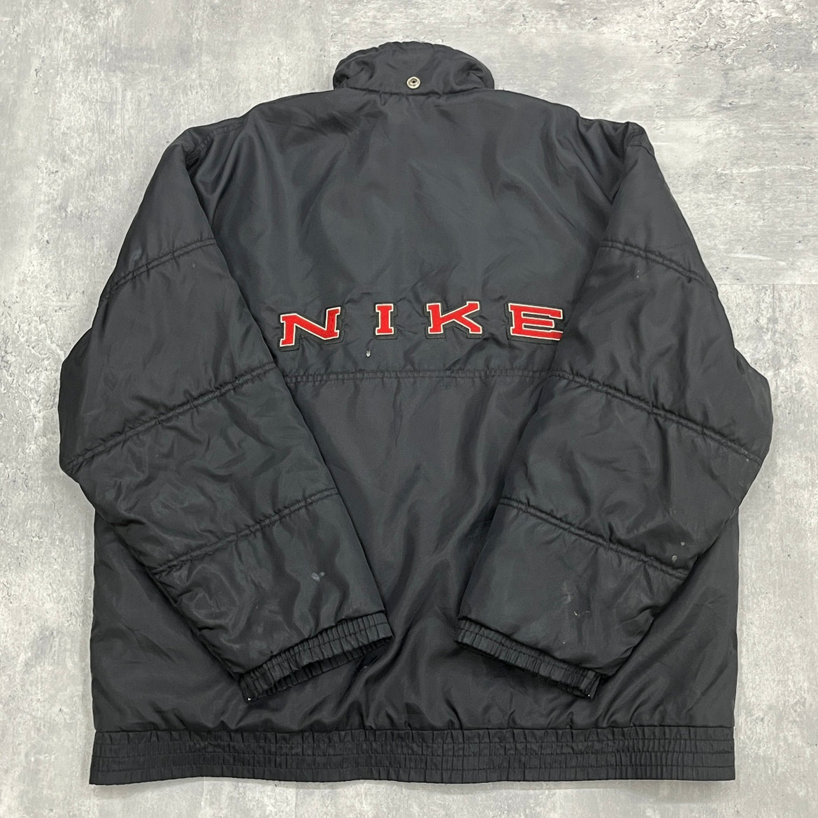 90s NIKE ナイキ 白タグ ナイロンジャケット ワンポイント 背面ロゴ フルジップ キルティングインナー M 刺繍