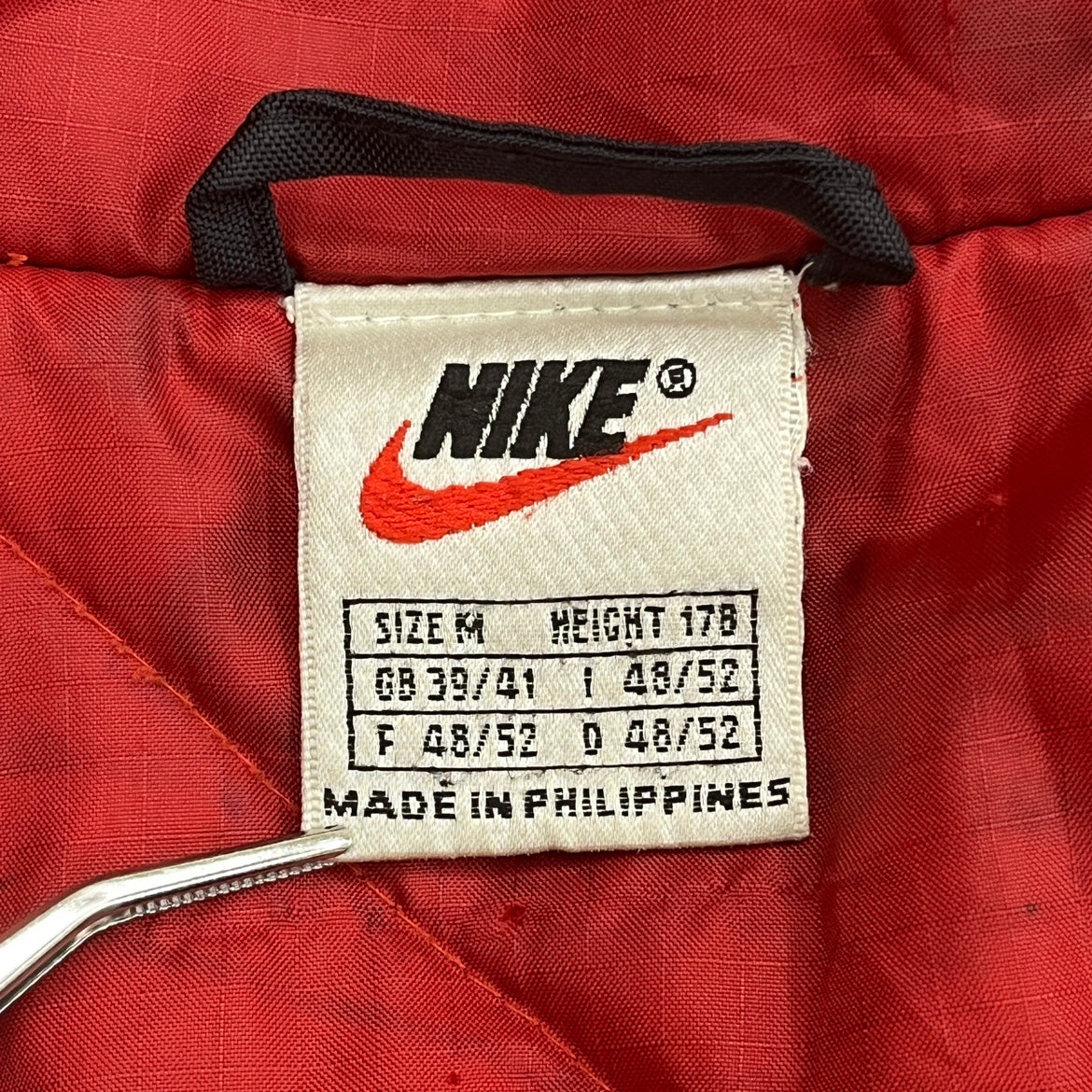 90s NIKE ナイキ 白タグ ナイロンジャケット ワンポイント 背面ロゴ フルジップ キルティングインナー M 刺繍