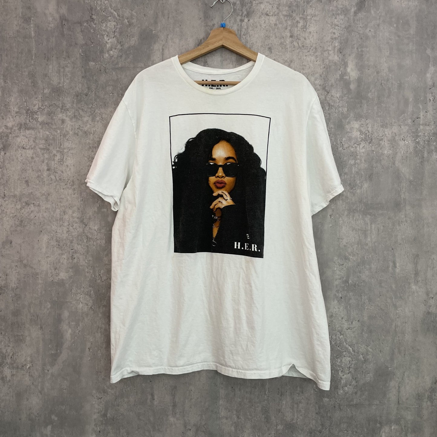 00s vintage 古着　ビンテージ　HER Tシャツ　ミュージシャン　プリント　オーバーサイズ　歌手