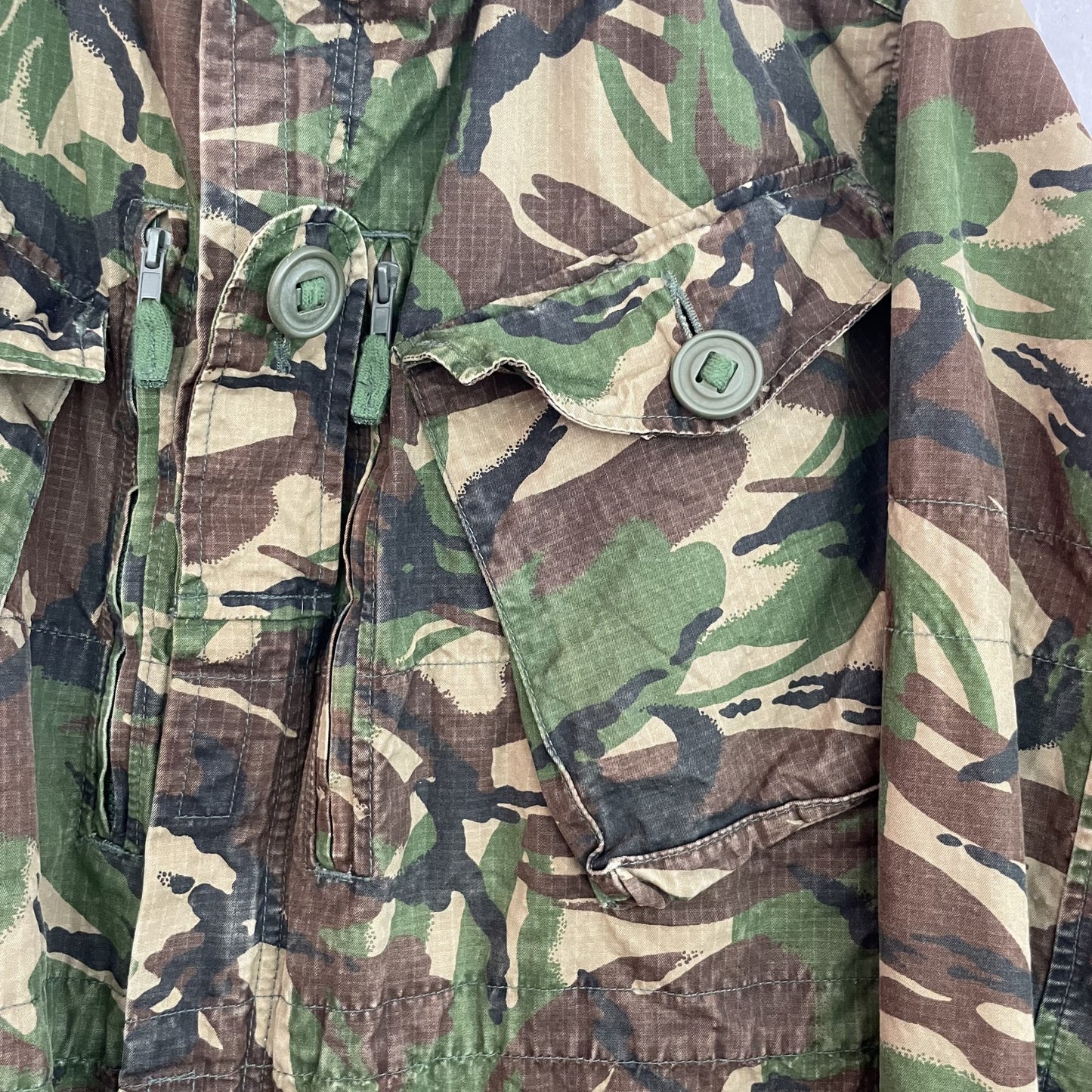 90s vintage 古着　ビンテージ　イギリス軍　コンバットジャケット　DPMカモ　カモ柄　迷彩　