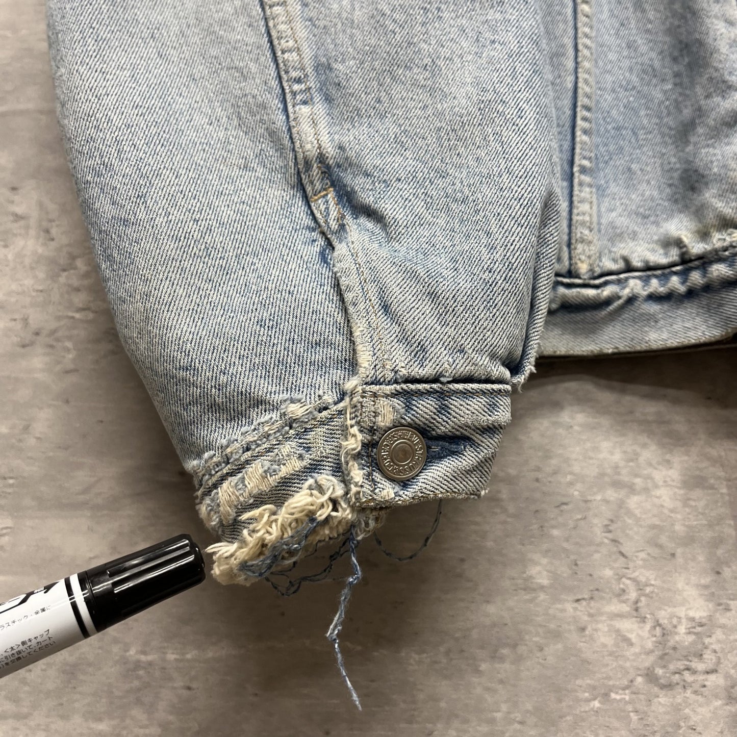 90s vintage 古着　ビンテージ　トラッカー　デニムジャケット　Euro製　裏地　ネル　Levi's