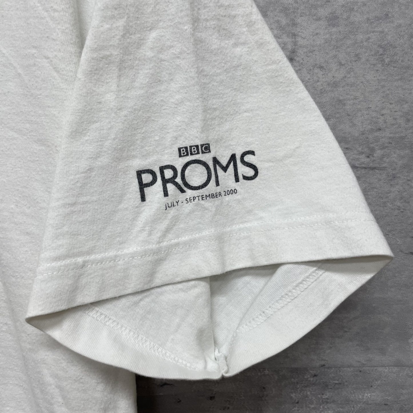 00s vintage 古着　ビンテージ　ホワイト　シティ　Hanes ストリート　袖ロゴ　フロントプリント　オーバーサイズ