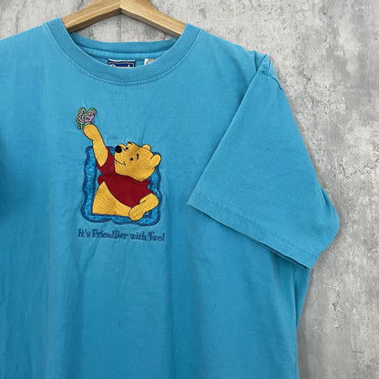 90S VINTAGE 古着　ビンテージ　ディズニー　プーさん Pooh キャラクター　刺繍　ライトブルー　アニメ