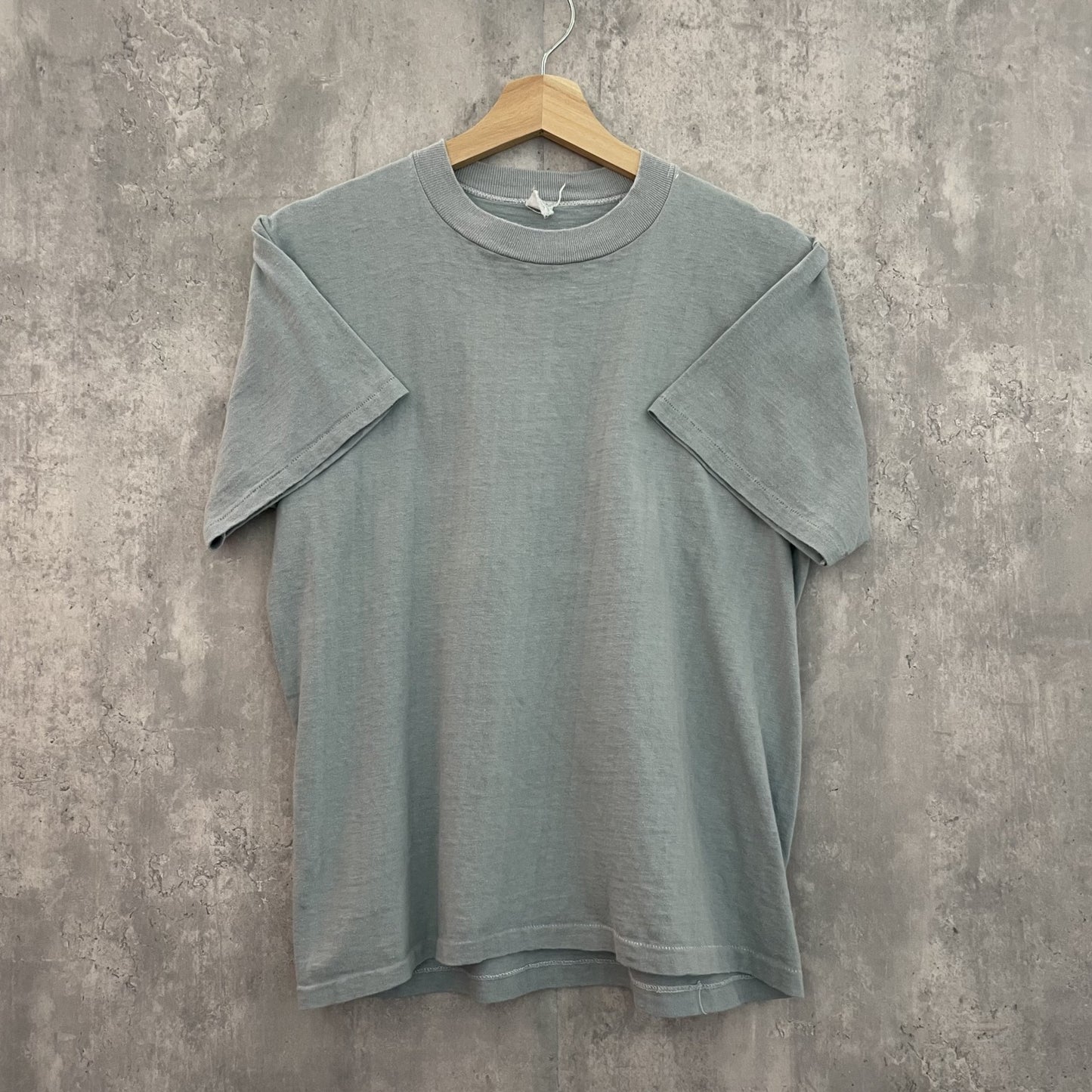 90s vintage 古着　ビンテージ　両シングルステッチ　スケーター　カジュアル　バックプリント　フロント無地