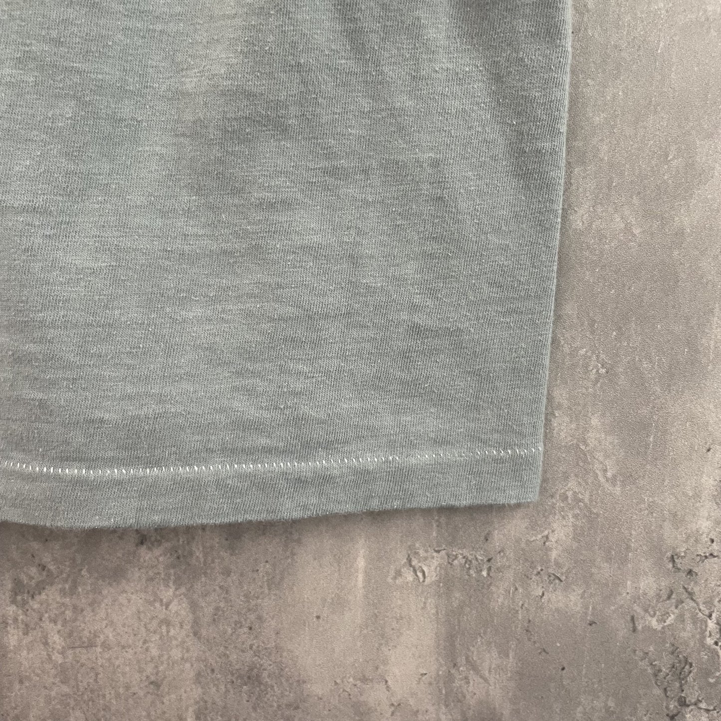 90s vintage 古着　ビンテージ　両シングルステッチ　スケーター　カジュアル　バックプリント　フロント無地