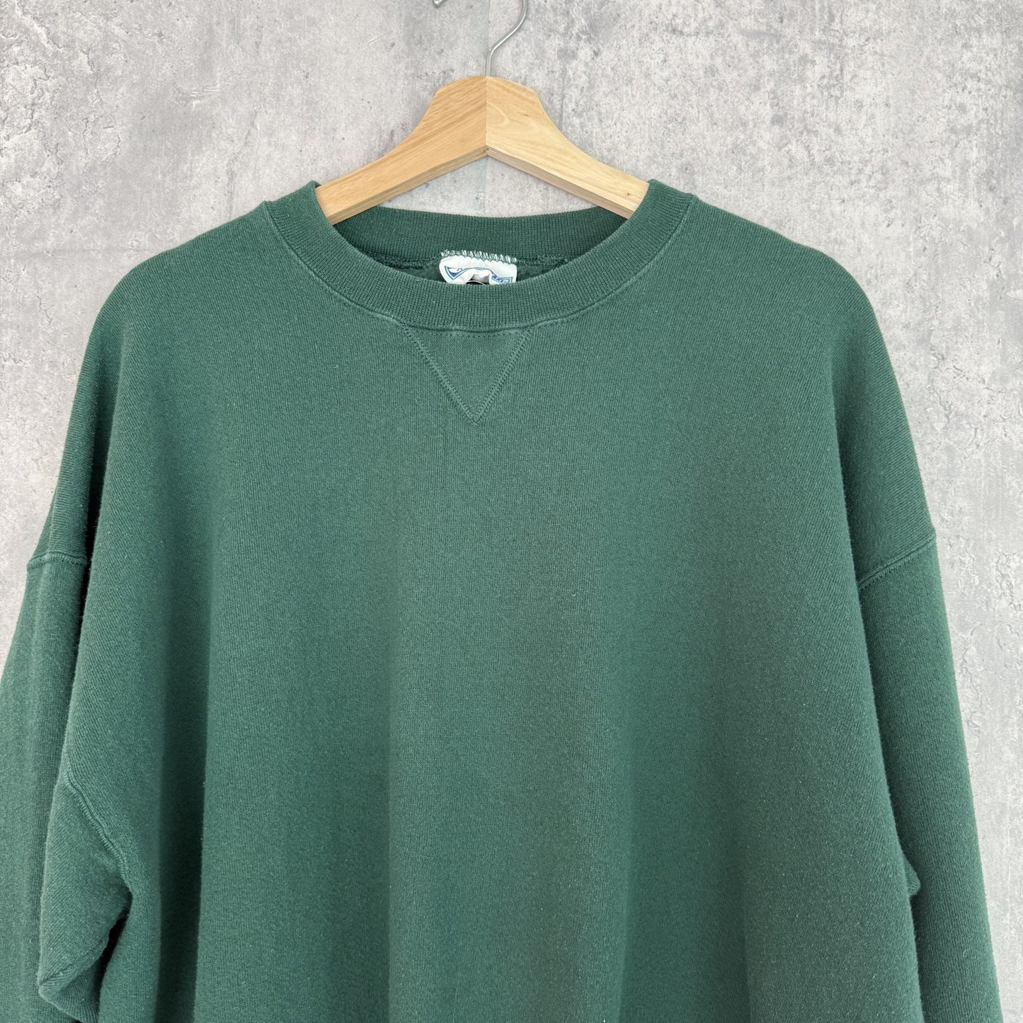 90s vintage 古着　ビンテージ　DISCUS ディスカス　無地スウェット　USA製　前V