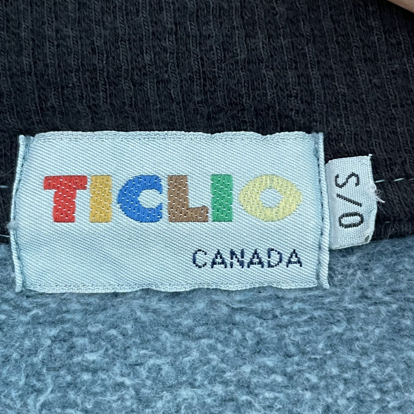 90s vintage 古着　ビンテージ　カナダ製　TICLIO ハーフジップ　スウェット　肉厚　ツートンカラー　無地