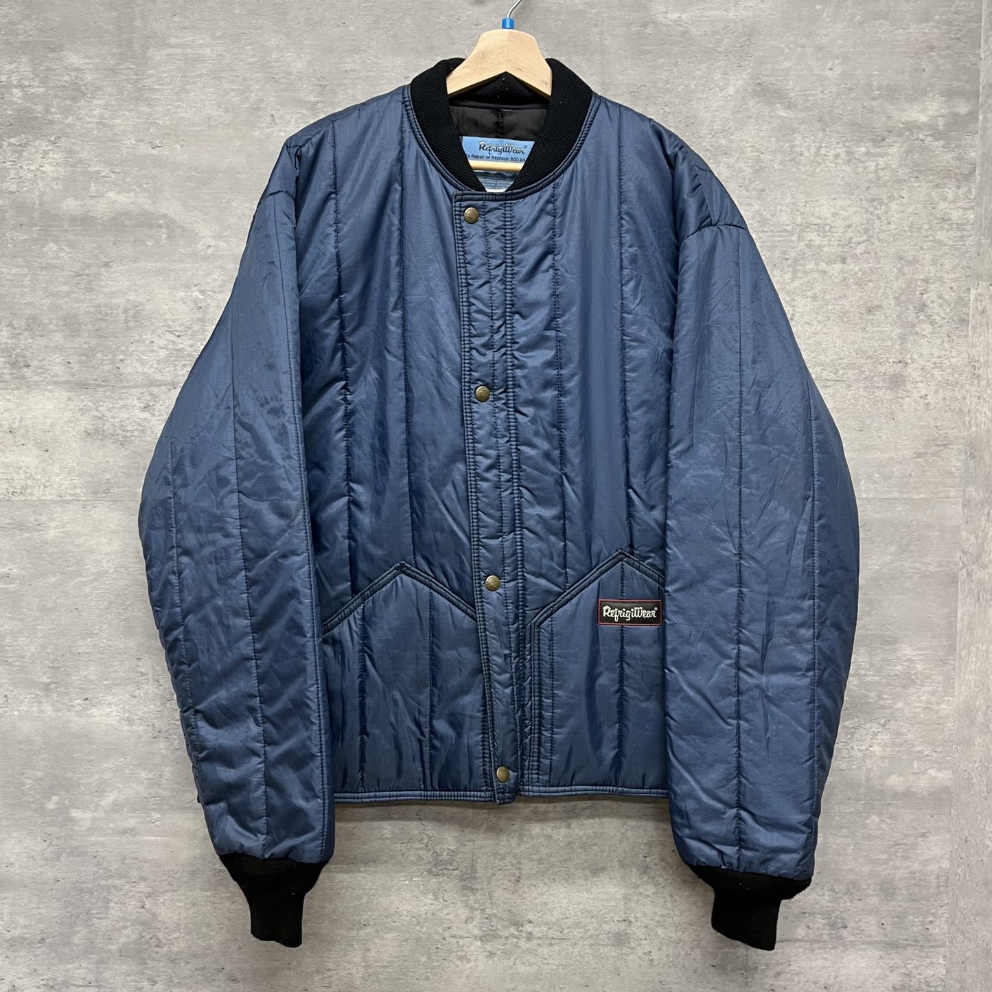 90s vintage 古着　ビンテージ　RefrigiWear ナイロンジャケット　ブルゾン　ネイビー　アメカジ　オーバーサイズ　