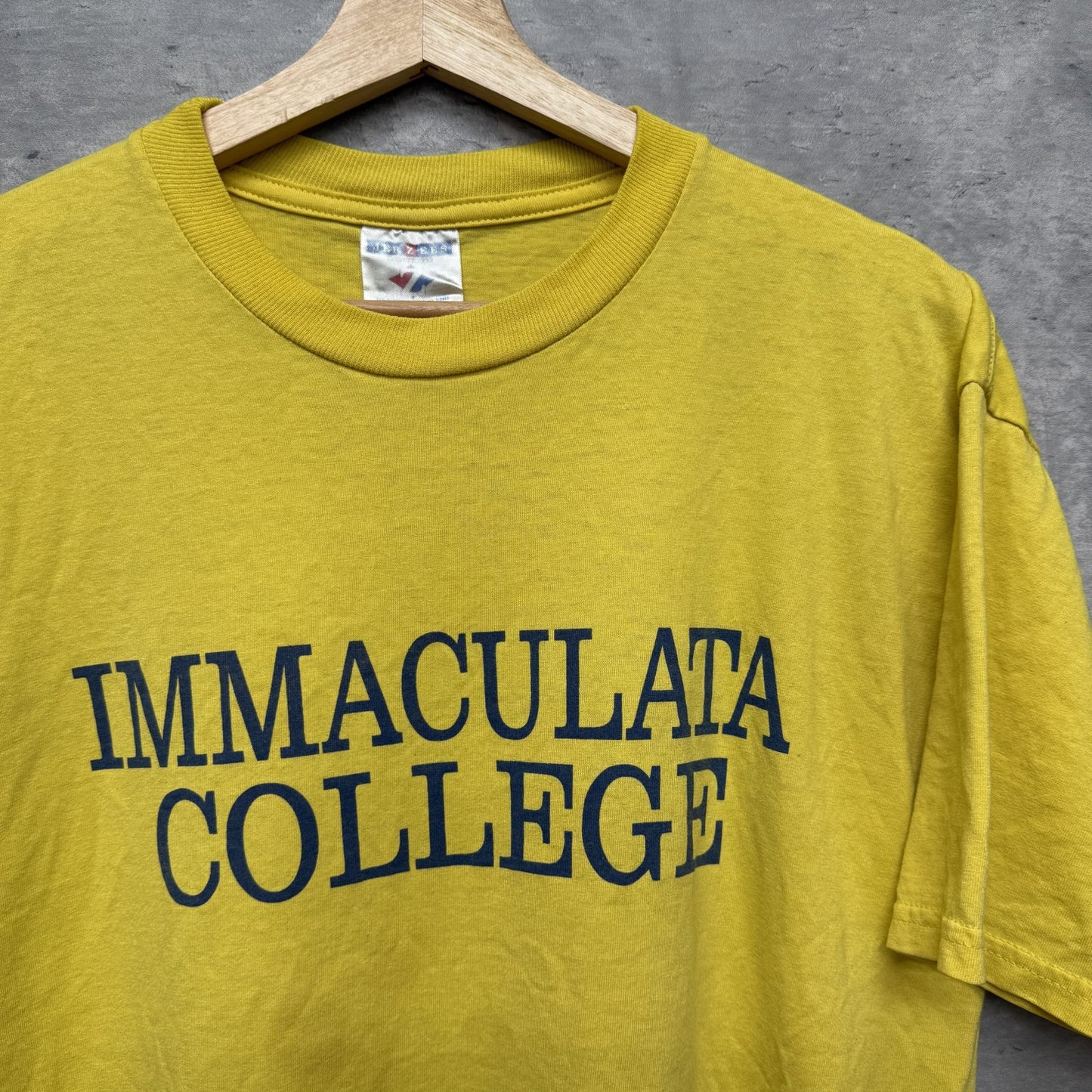 90s vintage 古着　ビンテージ　イマキュラータ大学　カレッジロゴ　イエロー　アメカジ　ストリート　スケーター