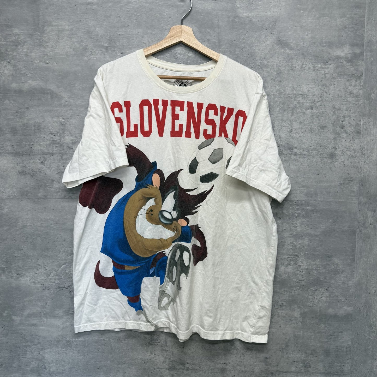 00s vintage 古着　ビンテージ　LooneyTunes ルーニ・テューズ　サッカー　キャラクター