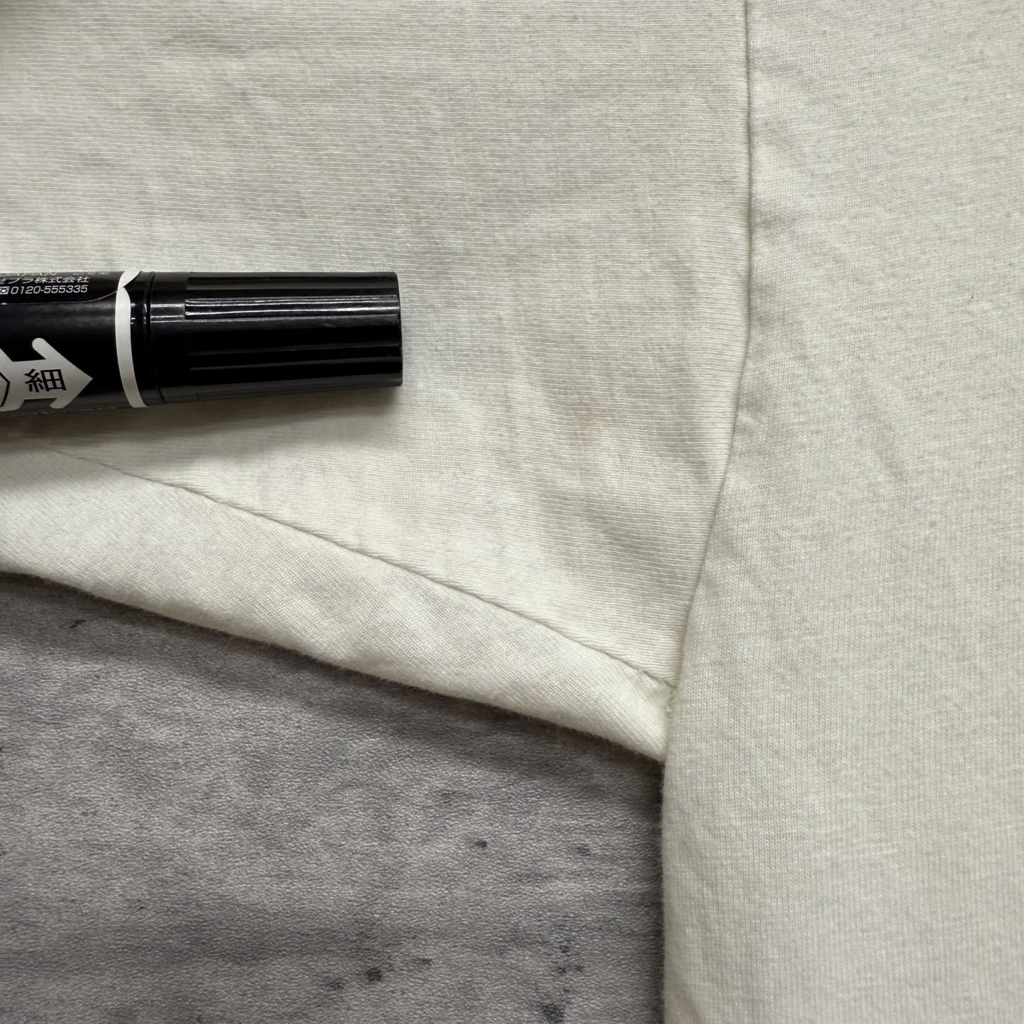 90s vintage 古着　ビンテージ　B&C フロントプリント　シティ　カジュアル　オーバーサイズ　ホワイト