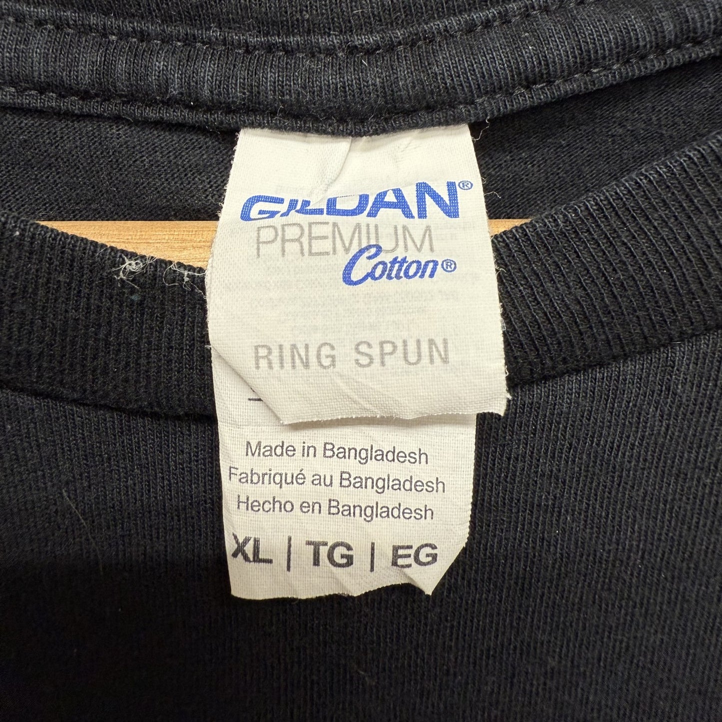 00s vintage 古着　ビンテージ　ギルダン　GILDAN ワンポイントプリント　ストリート　スケーター　ブラック