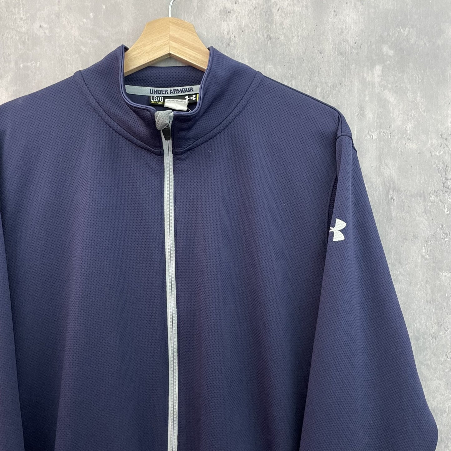 00s vintage 古着　ビンテージ　アンダーアーマー　UNDER ARMOUR スポーツウェア　トレーニングジャケット　チーム　バックプリント