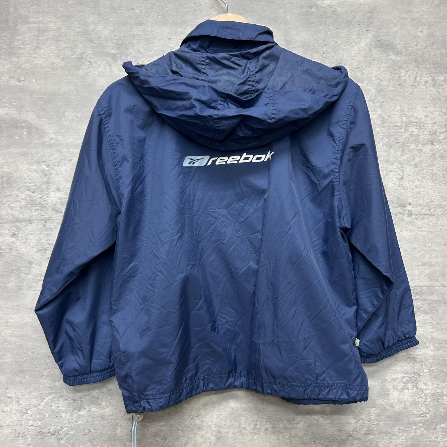 90s vintage 古着　ビンテージ　リーボック　ナイロンジャケット　万国旗タグ Reebok